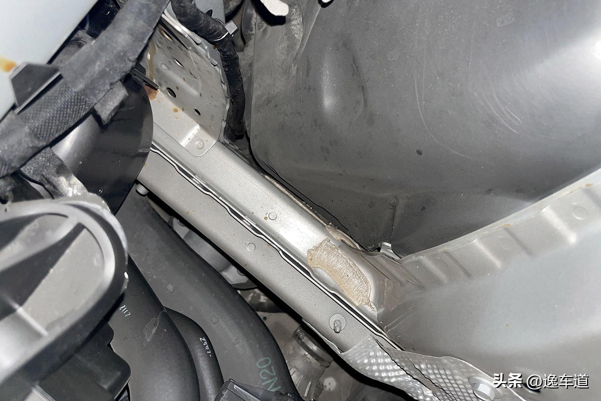 开了六年的宝马320如今只卖四折，划算吗？网友：买得起修不起