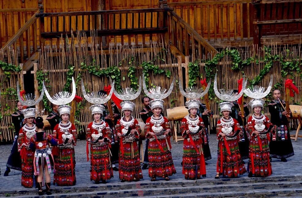 贵州千户苗寨大妈跳舞,贵州千户苗寨真实视频