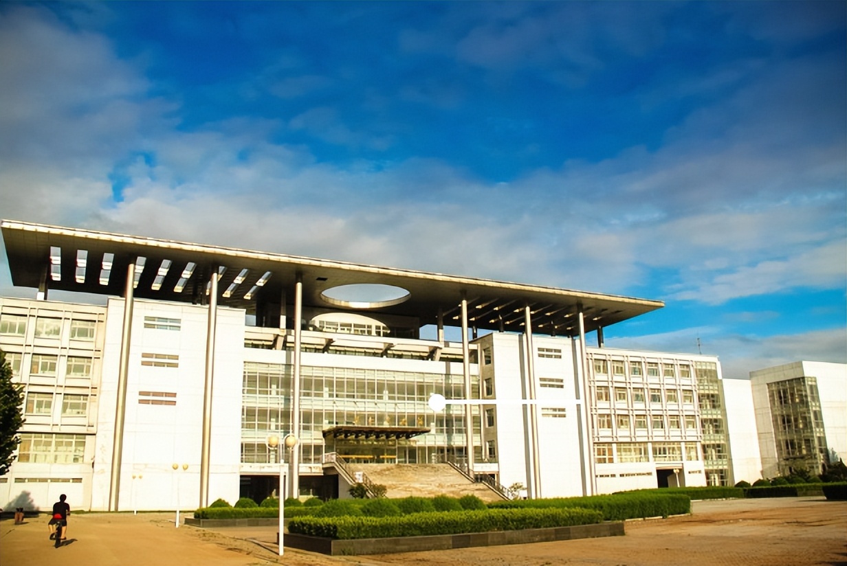 河北高校2018经费,河北科技大学学费2023年及住宿费