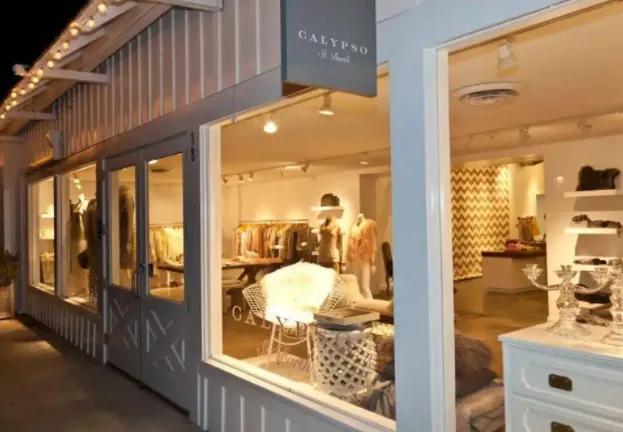 为什么服装实体店假货很多,为什么现在专卖店的衣服质量不好