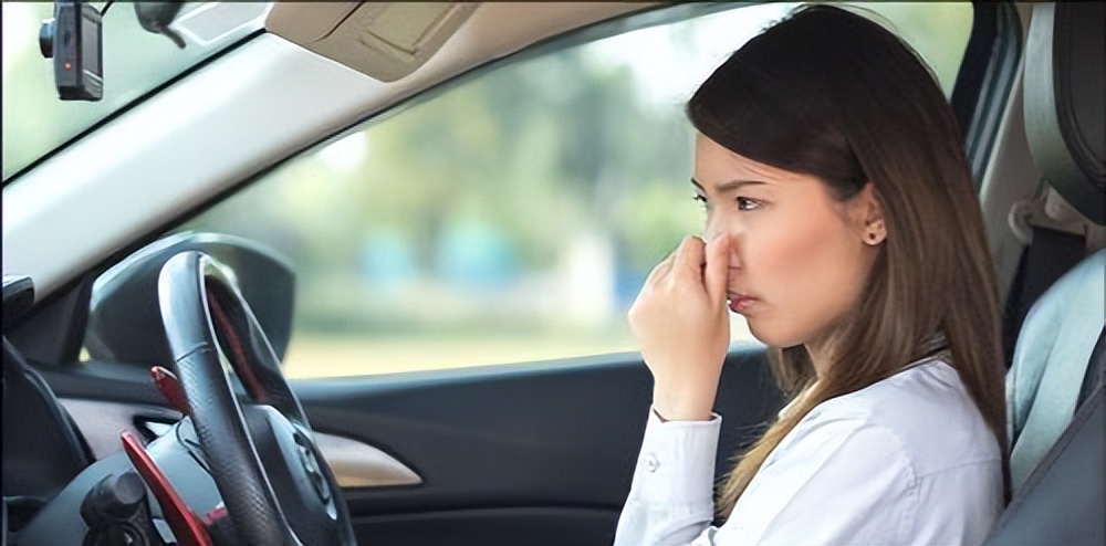 买新车有哪些必备品,适合新手驾驶的安全性高的车