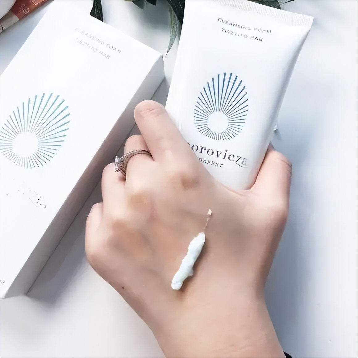 女王洗面奶,东方女王洗面奶