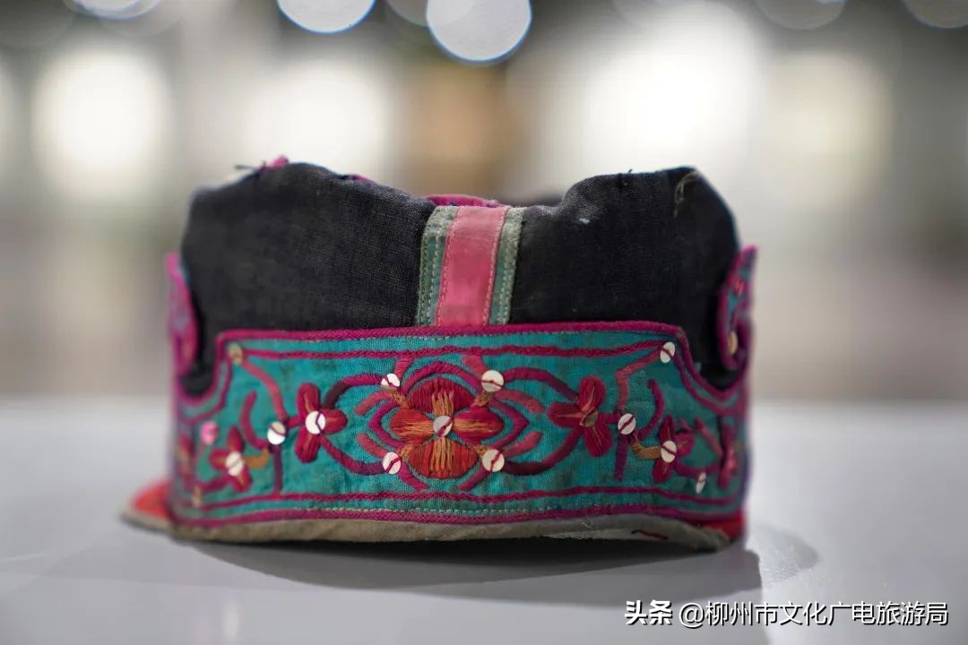 多彩童年的衣服真好看,儿童少数民族服饰