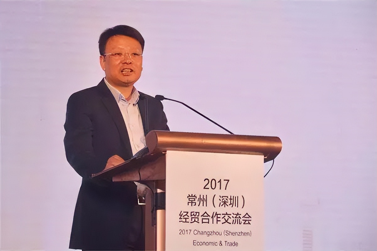 她，从护士到深圳女首富，手握8000项专利，苹果每年上缴100多亿