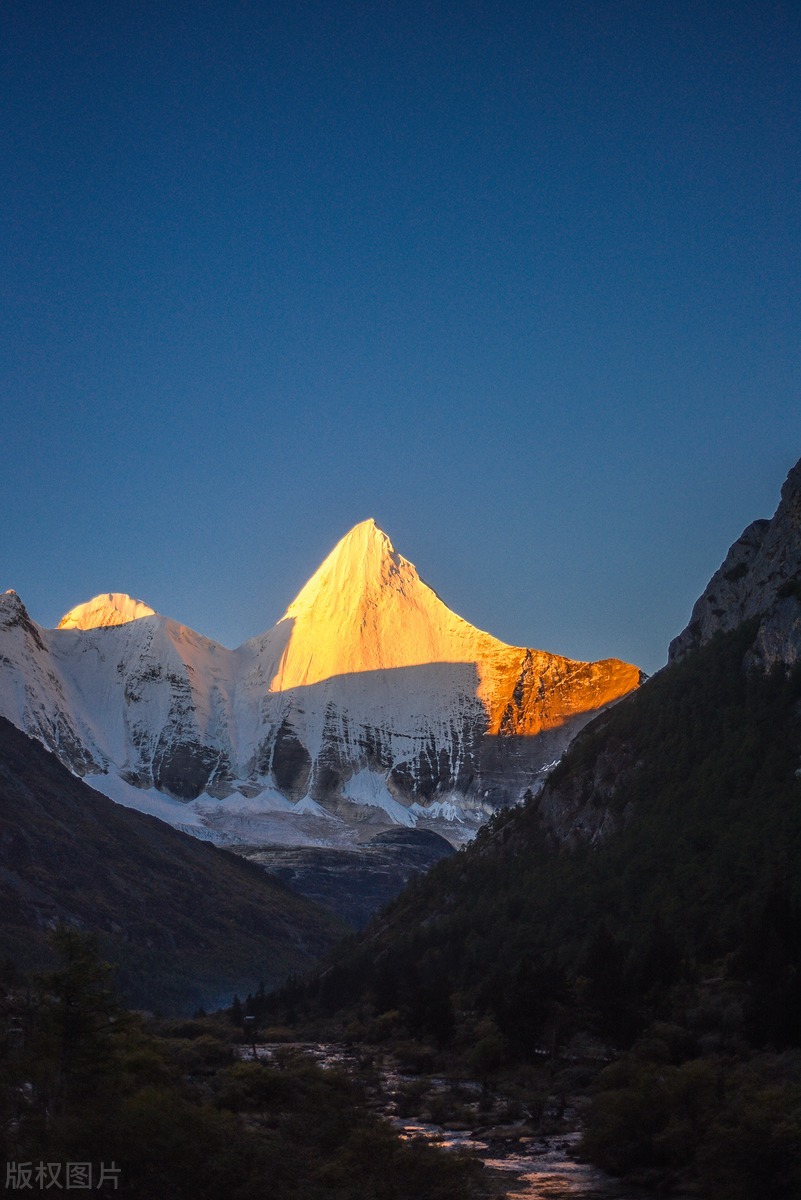 中国最美十大名山排名第一的是,国内最美的10大名山