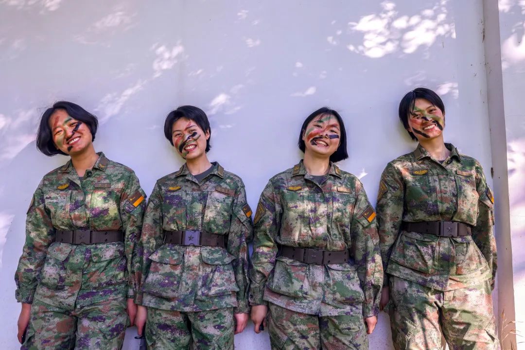 军营帅气视频,镜头下的军营青春岁月