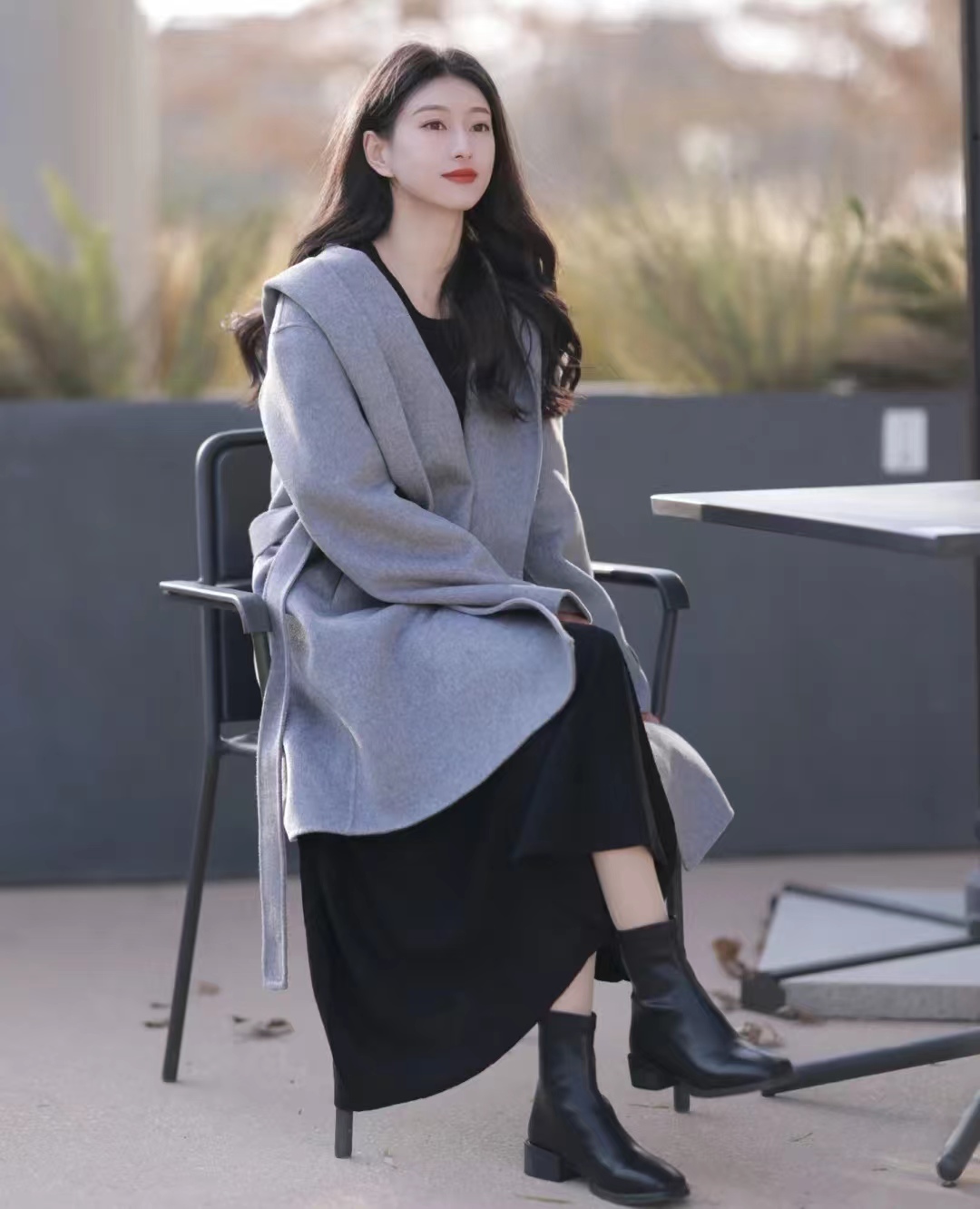 中款深灰色大衣怎么搭配好看,maxmaralabbro灰色大衣