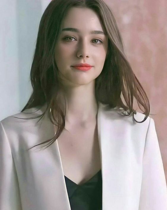 在乌克兰住宿，导游提醒：晚上女孩敲门别开，可有的人还是开了