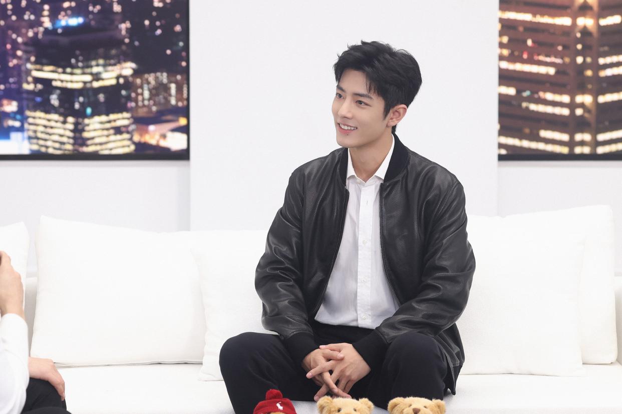 提前一个月的“新年快乐”，肖战参加拉夫劳伦直播，透露选香守则