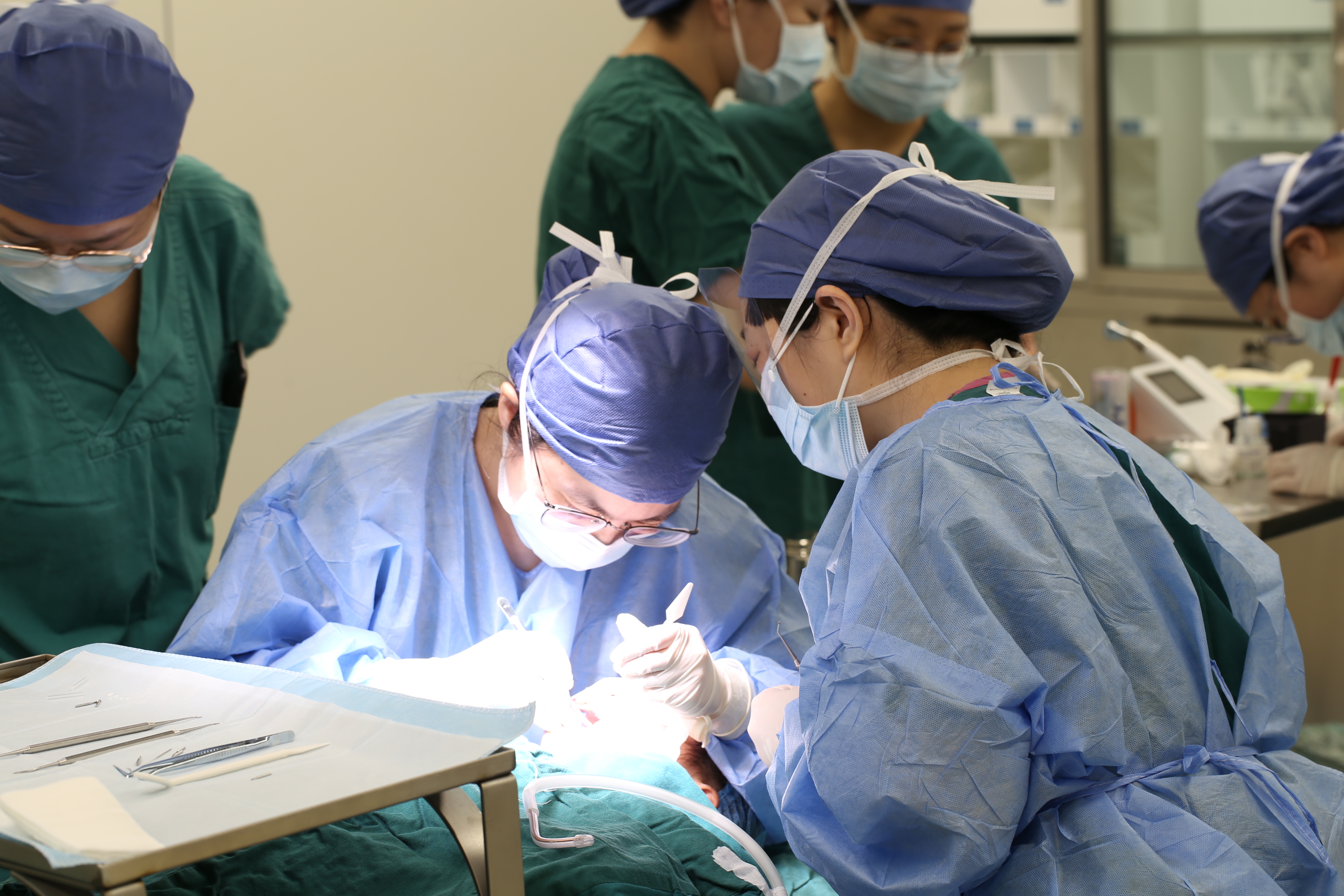 4岁女童竟有10颗蛀牙，协和金银湖院区“舒适医疗”打消嗜甜儿就医恐惧