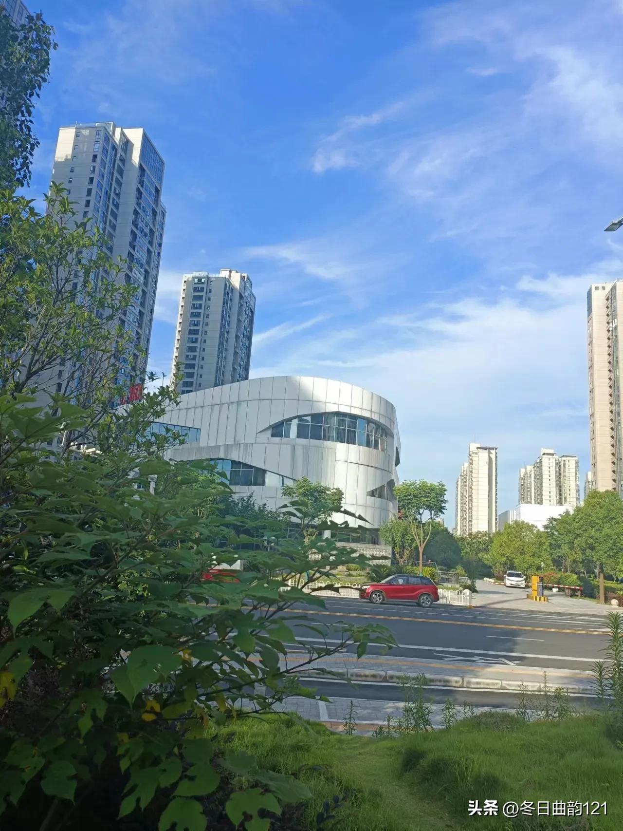 雨过天晴空气格外的清爽,雨过天晴蓝天白云晴空万里