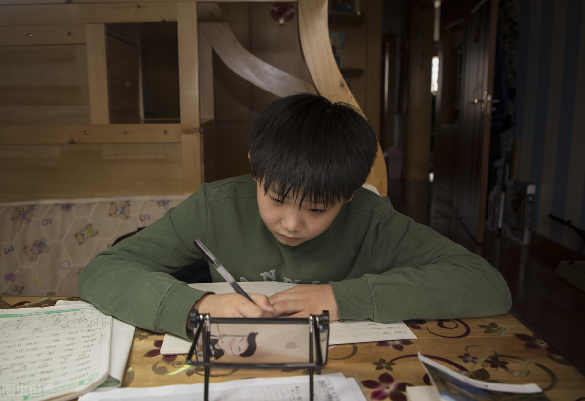 关于读书的名言名句经典摘抄短句,如何在读书中汲取成长养分