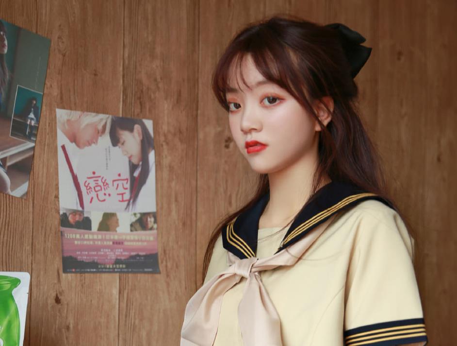 怎样和女孩子聊天会有意思,怎么跟女孩子聊天比较轻松