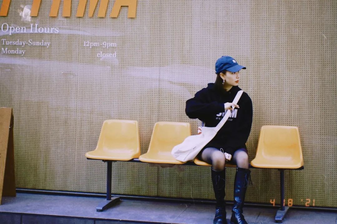 韩国年轻人喜欢去哪里买衣服,韩国年轻人喜欢去哪个国家旅行