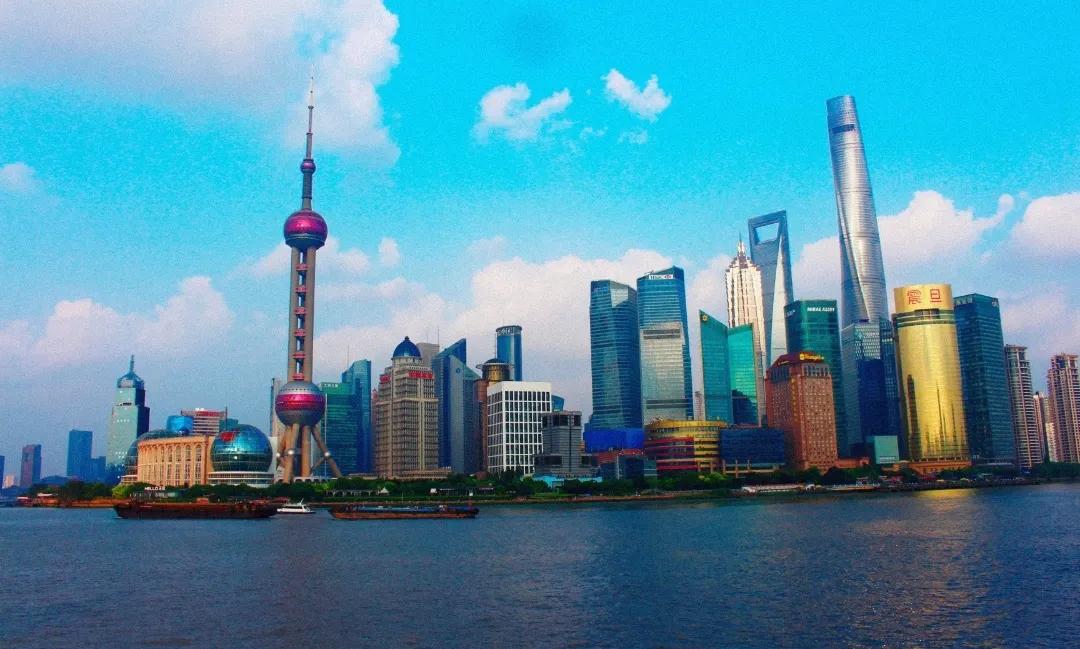 李佳琦哪个学校毕业的,李佳琦大学没毕业吗