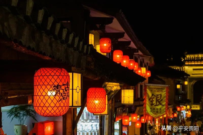 贵阳金融城流光溢彩,点亮夜经济贵阳不打烊