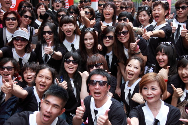 台北红粉女，黑衣人，魔幻客