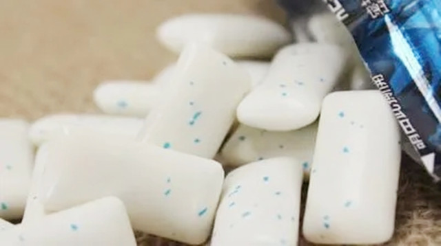 辛格浩：白手起家赚千亿，89岁还让26岁女星服务，95岁迎牢狱之灾