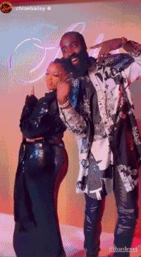 哈登出席典礼,哈登参加活动服装