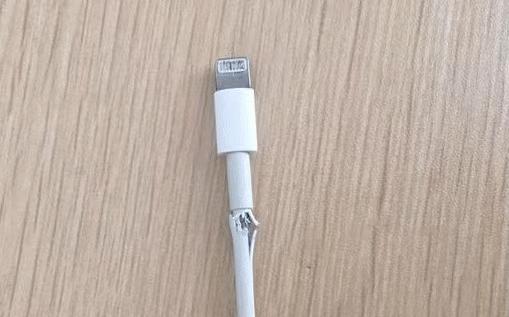 透明充电宝无线快充,透明超级无线快充充电宝