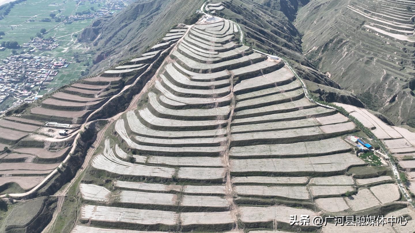 高标准农田建设亮点成效,秋冬农田水利建设凸显成效简报