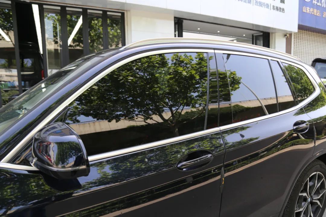 宝马x3改亮黑中网多少钱,宝马x3豪华版亮条改黑