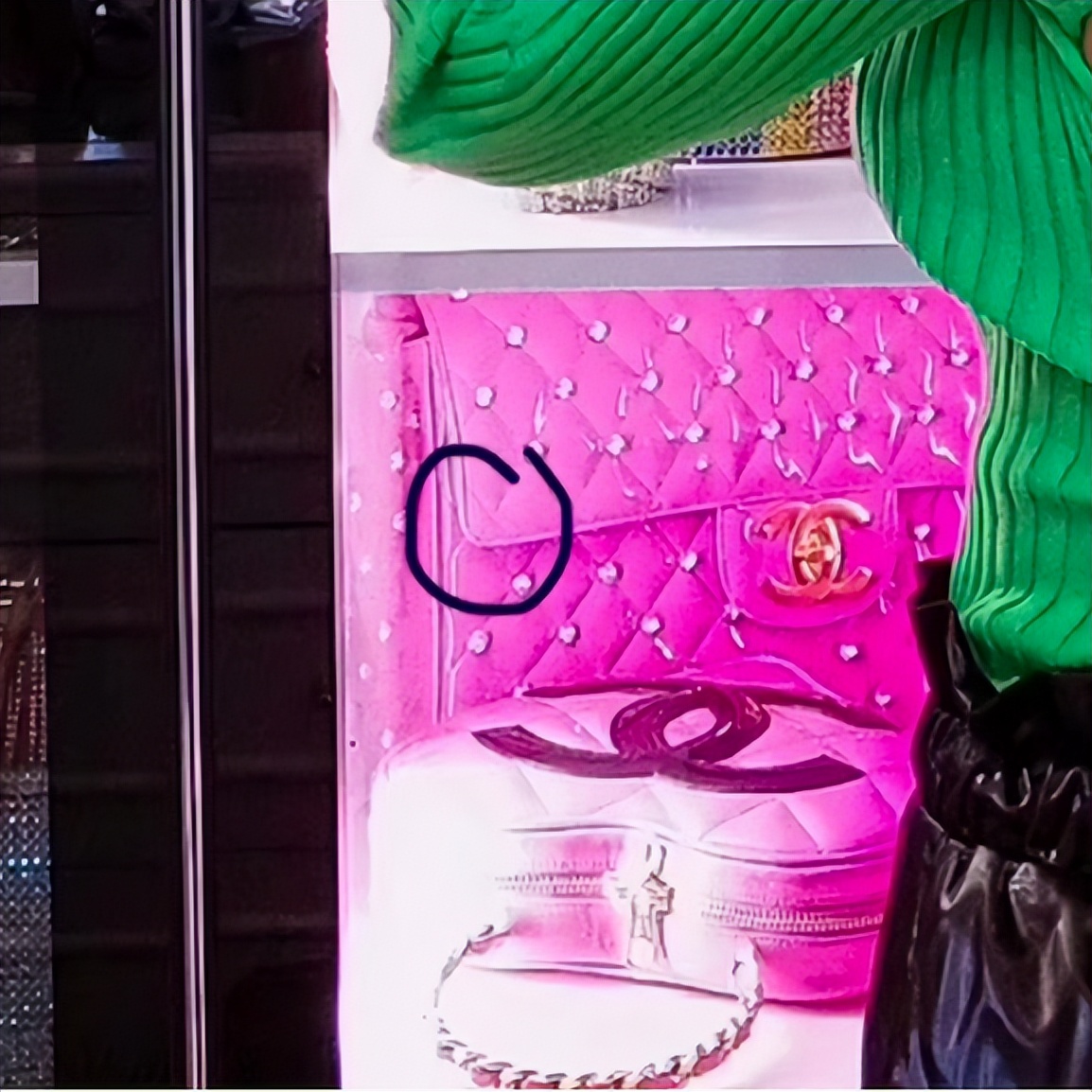 真豪门和假豪门,真豪门假千金的对比