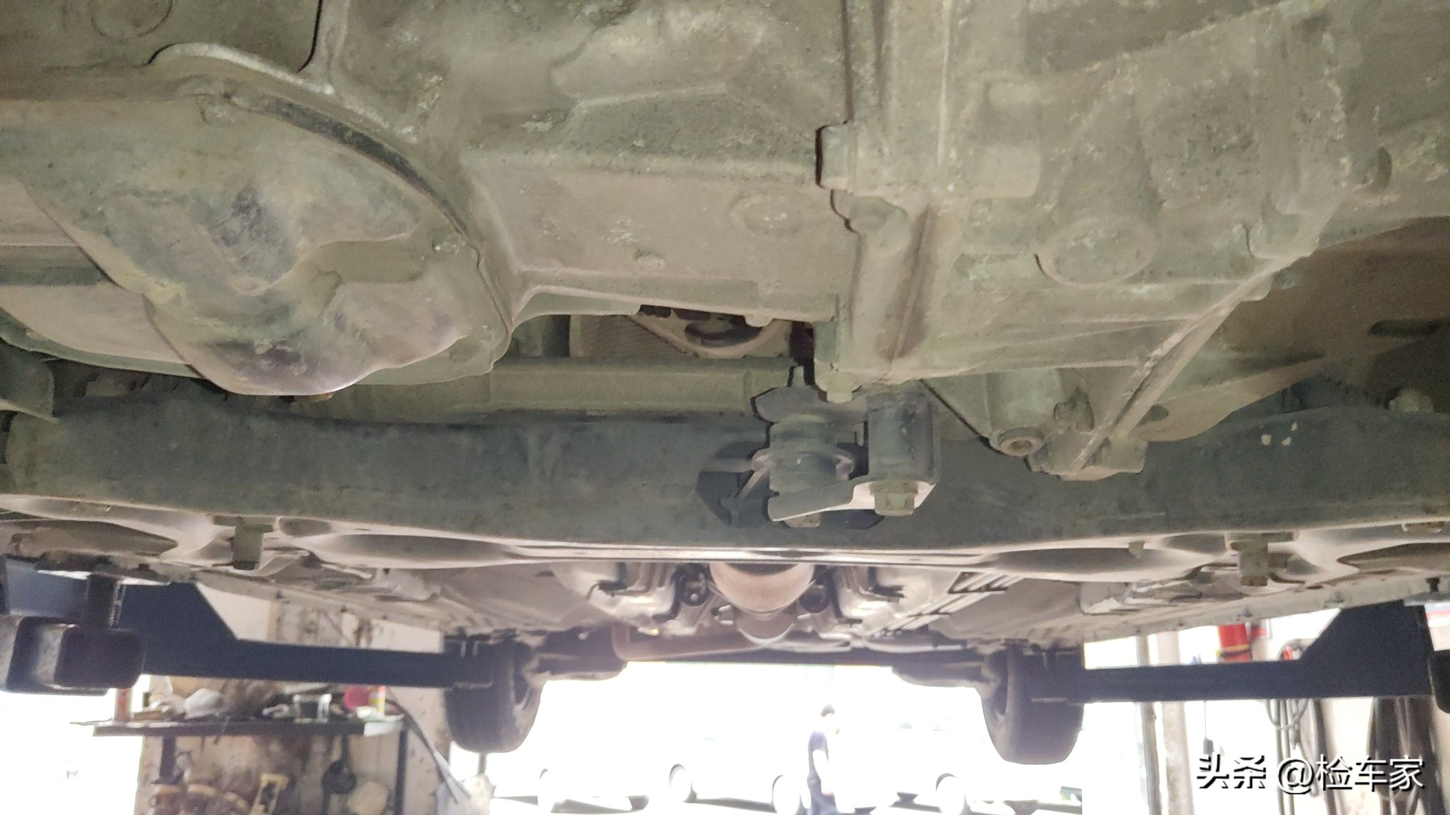 8年只开了不到2万公里的车能买不,8年才2万公里的车需要换轮胎吗