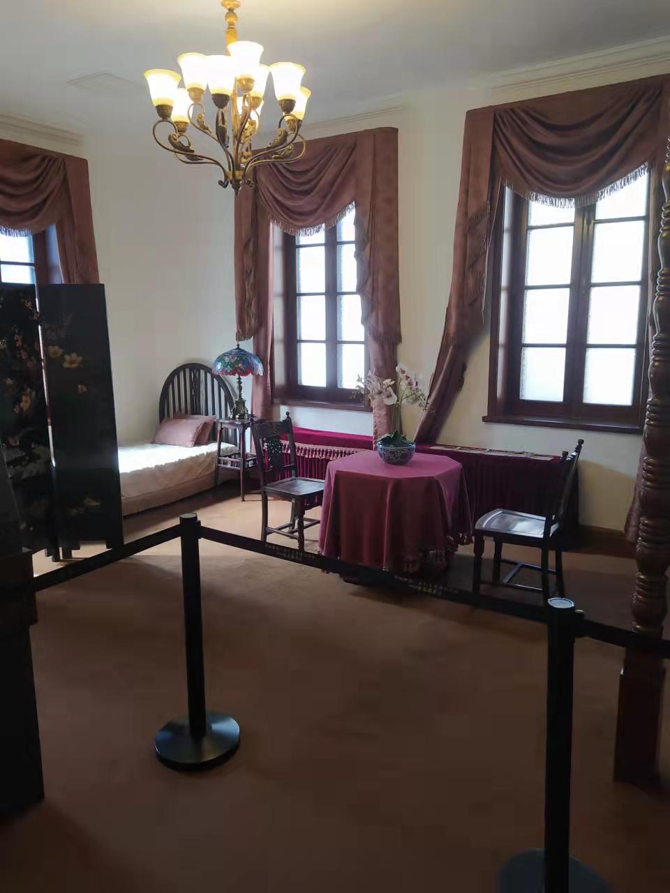 静园末代皇帝溥仪旧居美食,末代皇帝溥仪在皇宫的生活