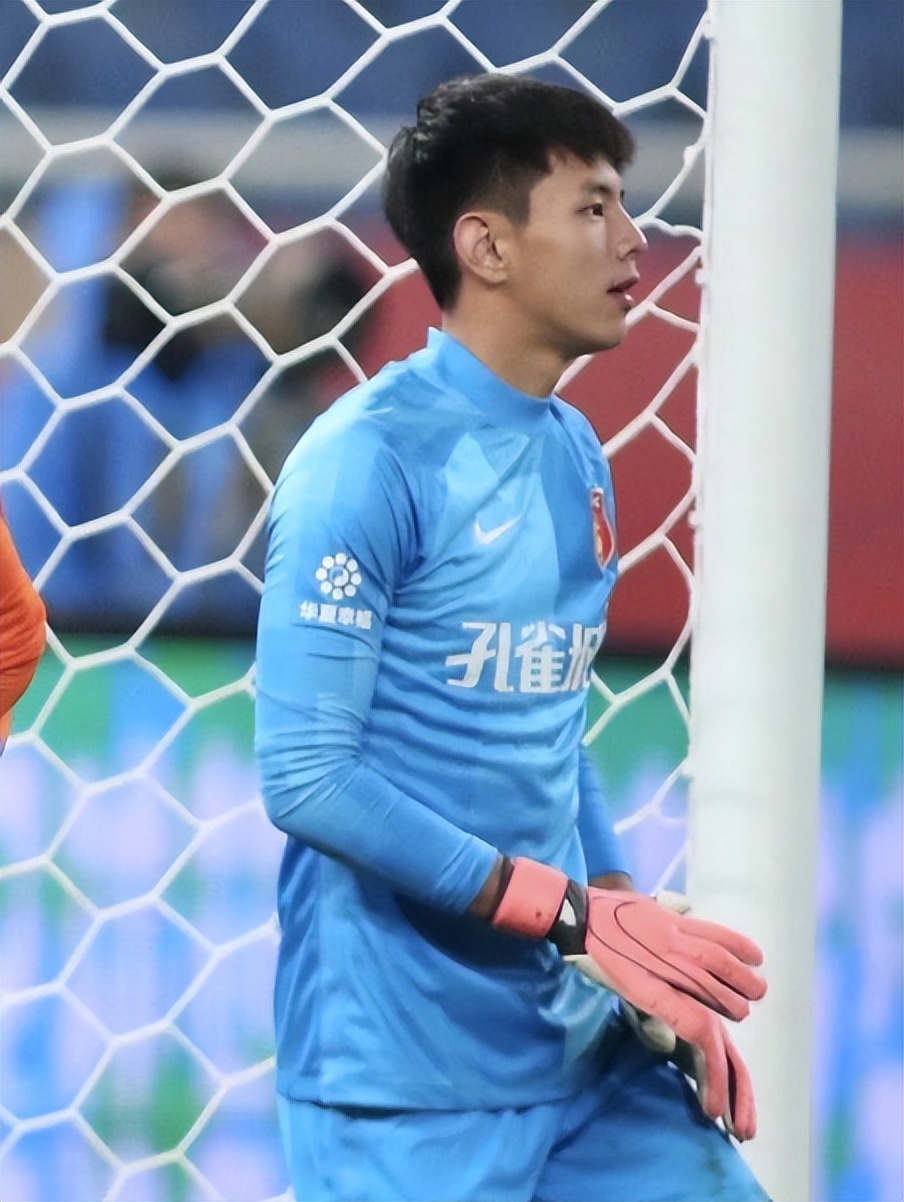 撞脸李现同时撞脸韩星,撞脸明星网红李现