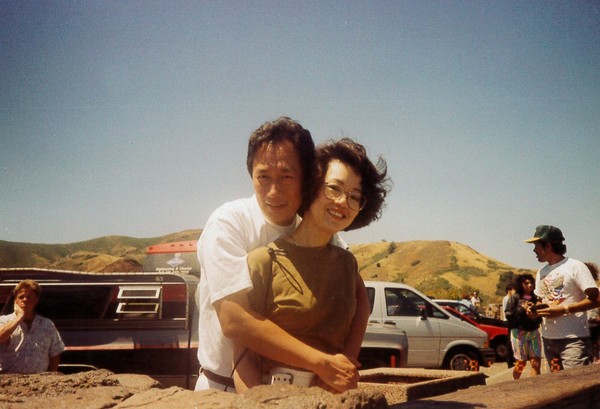 不顾豪门千金身份嫁给穷小子，后来丈夫成为首富，她却因病去世了