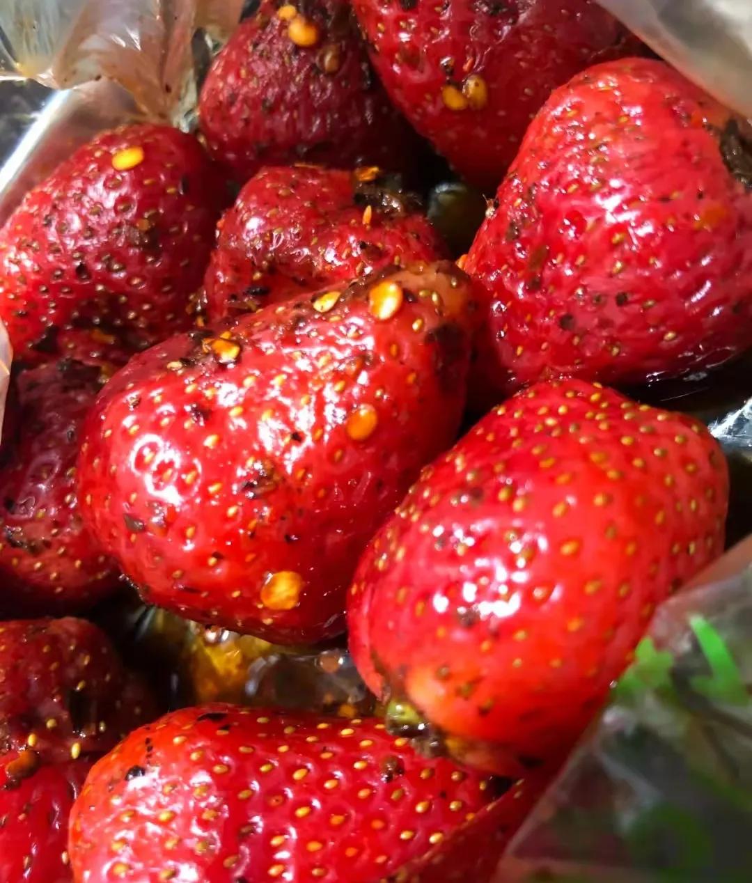 吃货们千万不要错过的昆明美食街,昆明翠湖公园附近美食街