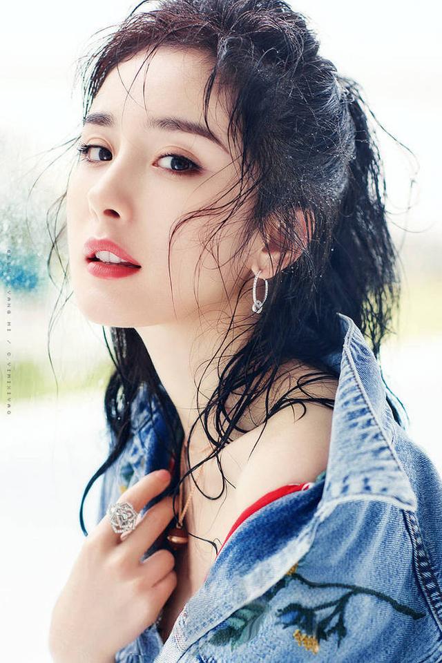 杨幂真的温柔到极致,看似柔弱的杨幂其实内心很强大