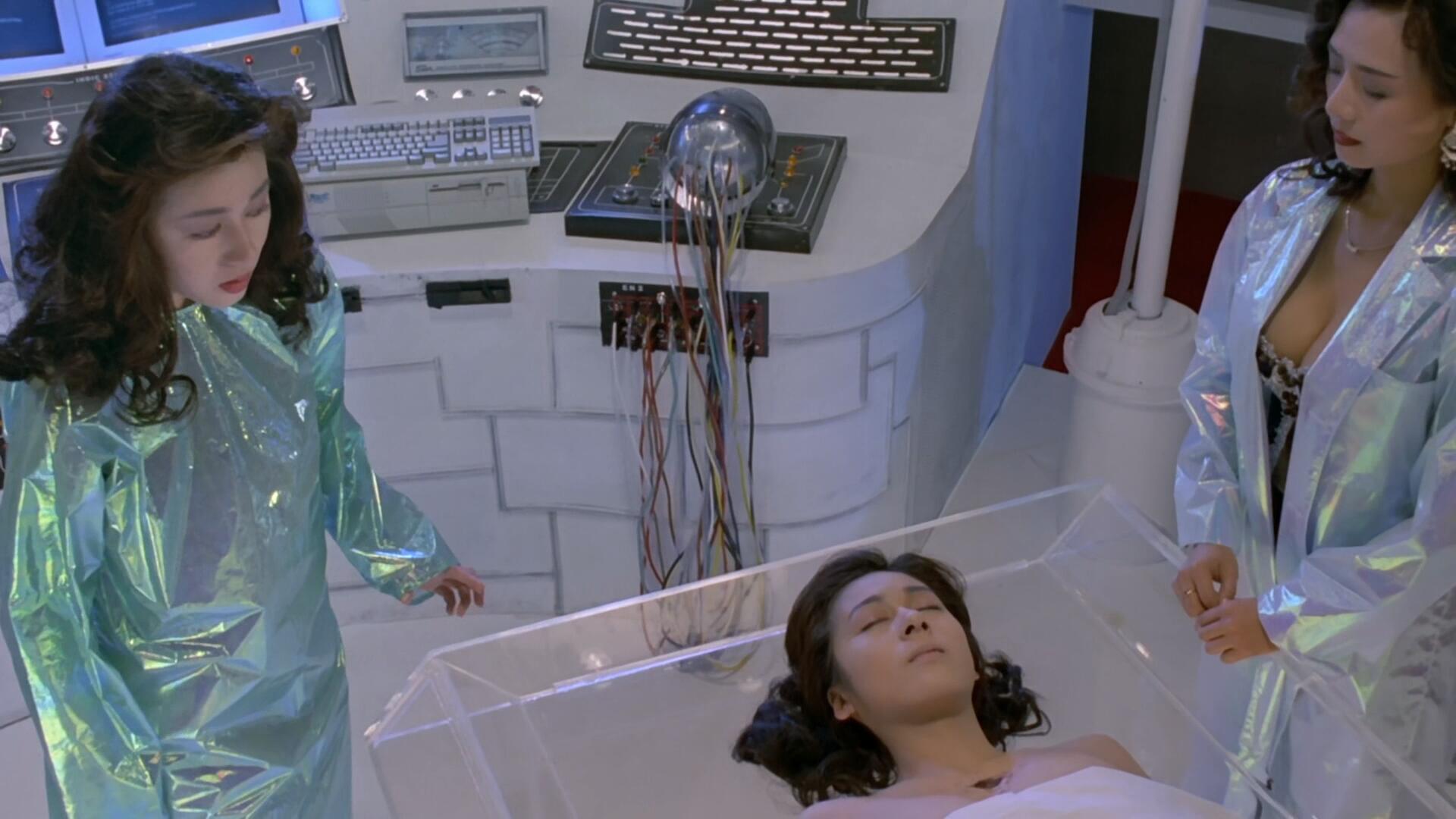 香港科幻大尺度电影，男女机器人的经典对决＃《女机器人》