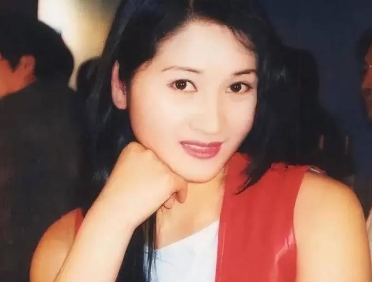 娱乐圈里混得最惨的女明星,盘点娱乐圈情史混乱的五位女星