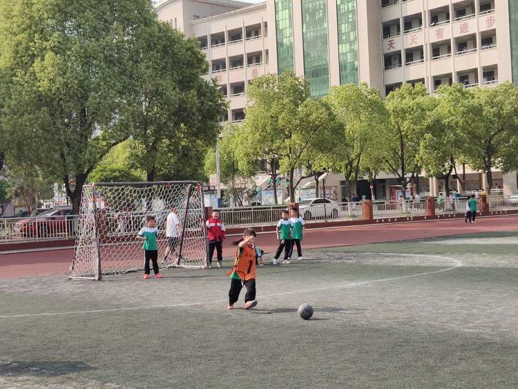 曾都区文峰学校足球联赛,曾都区白云湖小学足球赛