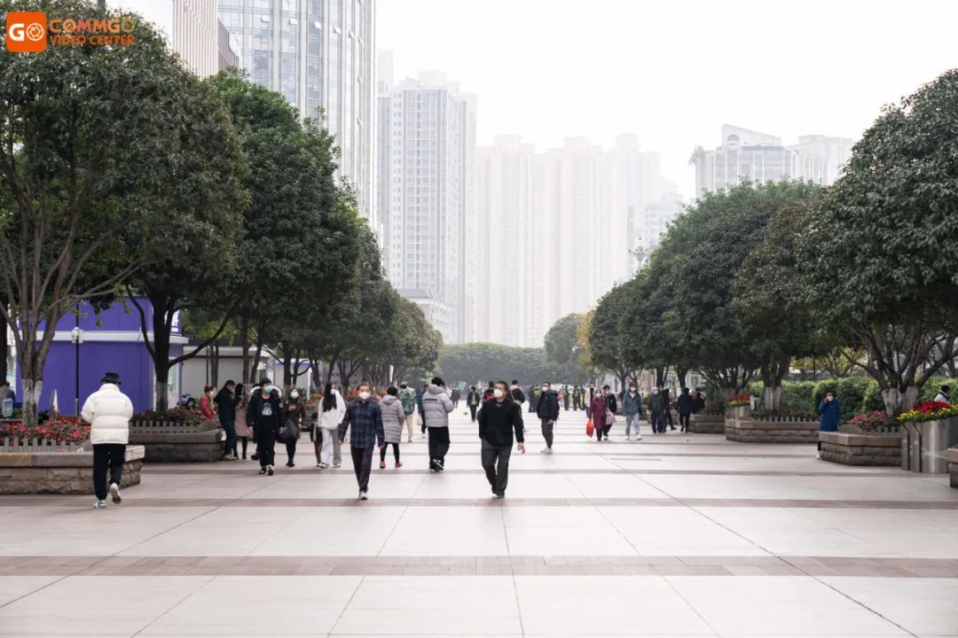 一口气逛了4大商圈，我们久违了的重庆回来了