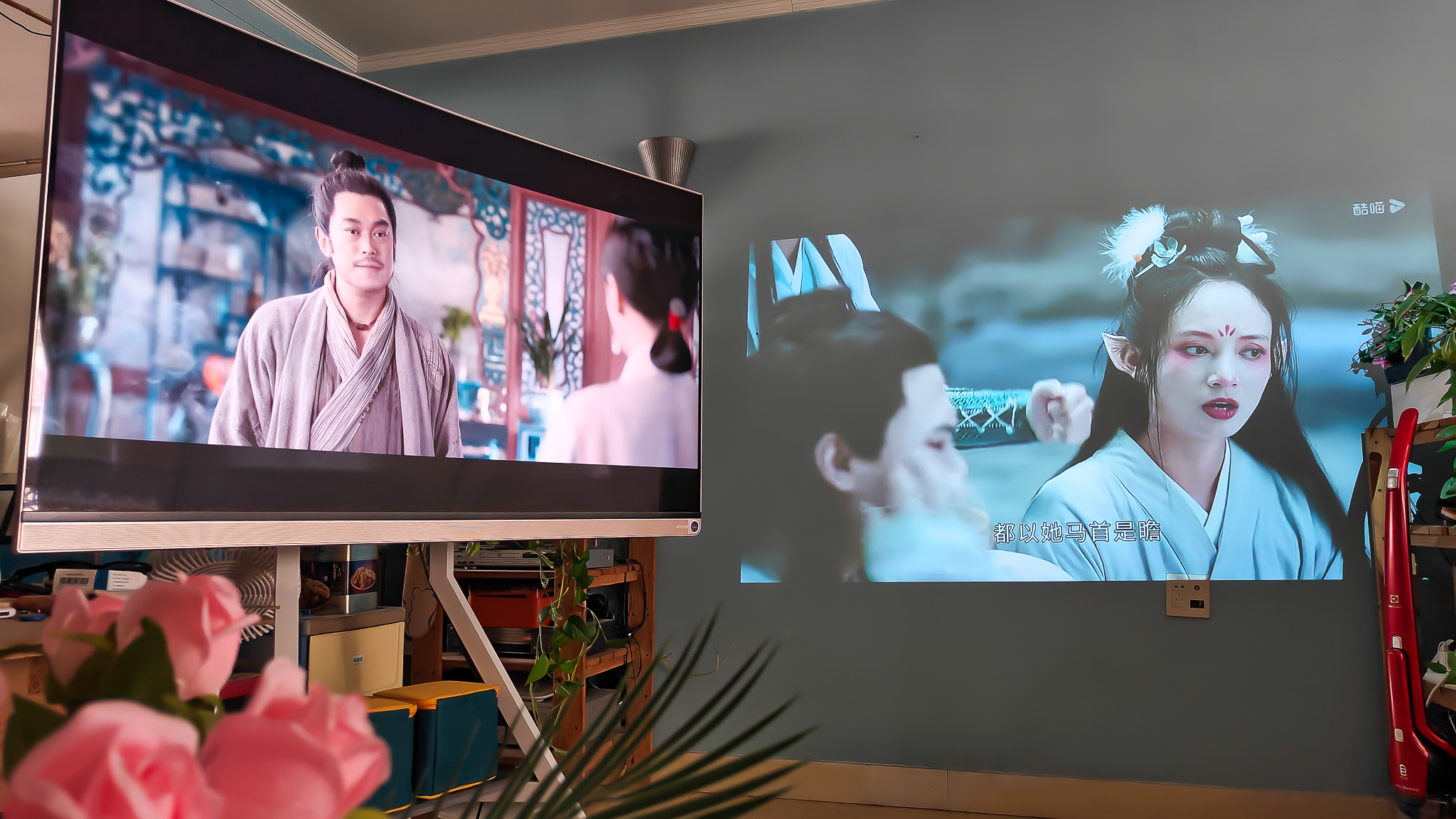 还在纠结电视用壁挂还是电视柜？有第三种方法！从此处处是C位