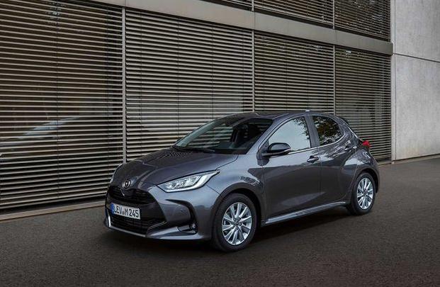 马自达2三厢新款最新消息,马自达2为什么比飞度便宜