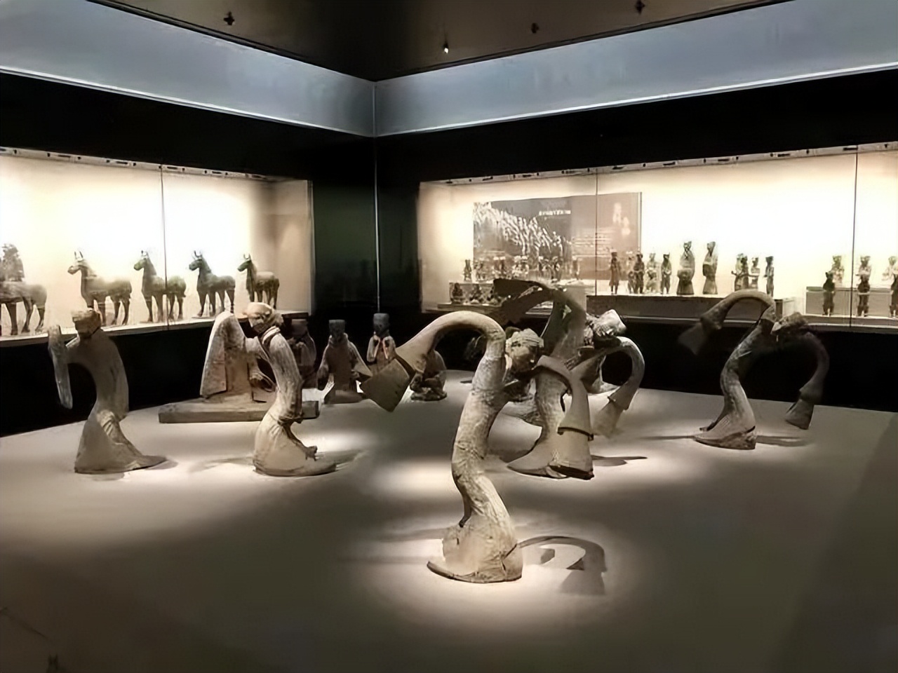 徐州国际工程机械交易会参展企业,徐州旅游会展项目有哪些