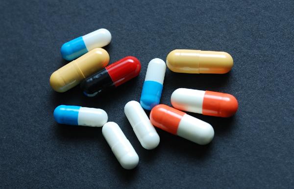 痛风怎样才能彻底把尿酸降下来,痛风止痛且能降尿酸的草药