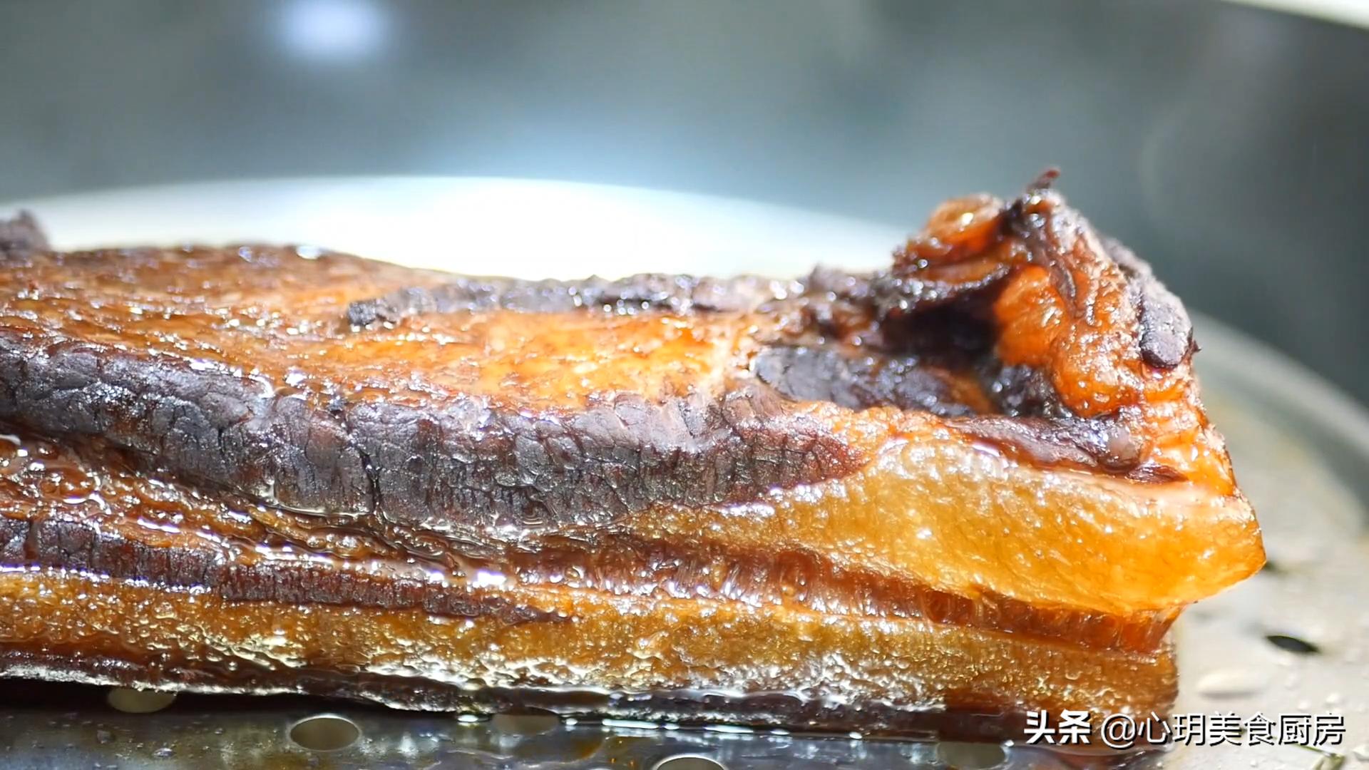 五花肉直接放水里煮一个小时,五花肉直接放酱油中泡2天