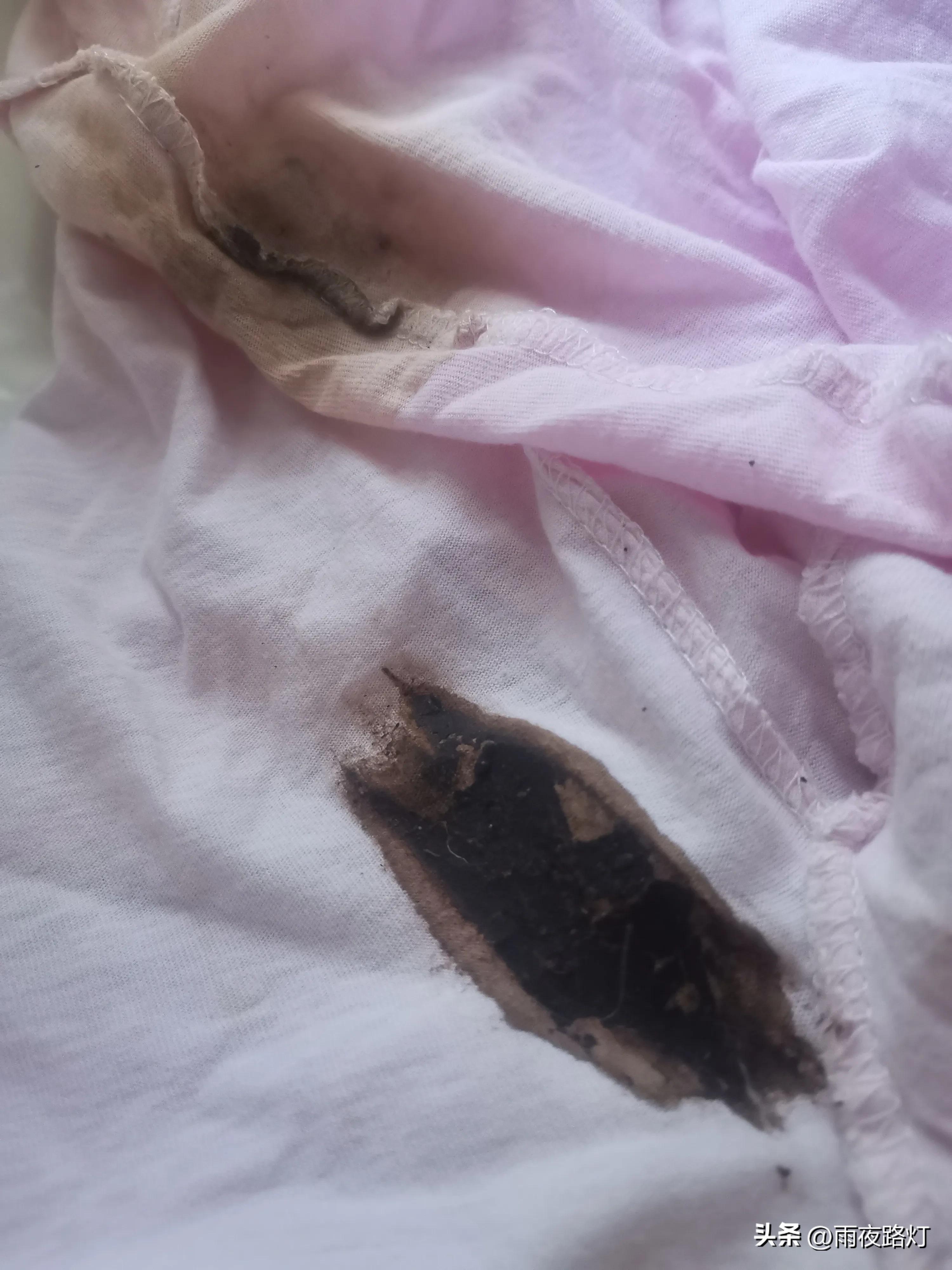 《和老妈在一起的日子》之小窍门:裤头子沾屎巧清洗