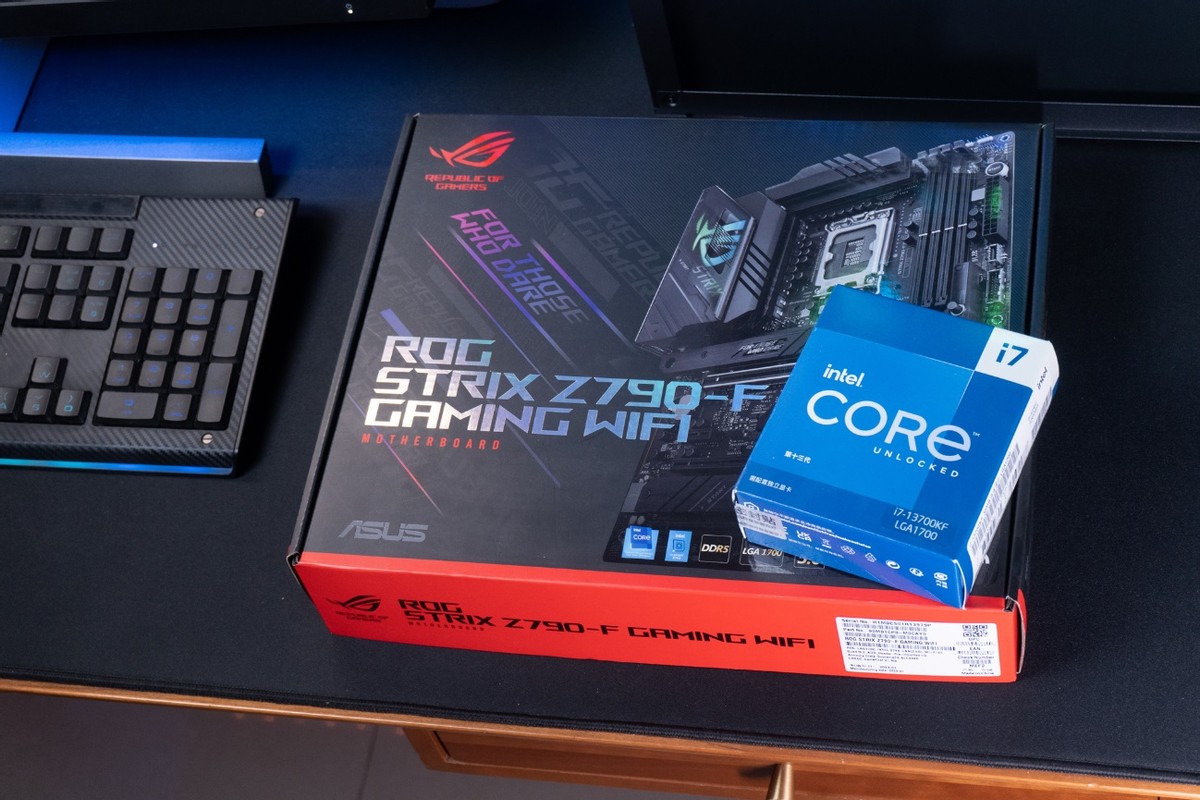 一键开启XMP，频率立刻翻倍6400，影驰星曜D5内存尝鲜