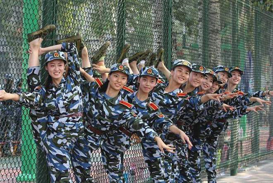 台当局称条件满足，大陆人也可应征，网民炸锅！其实还有更奇葩的