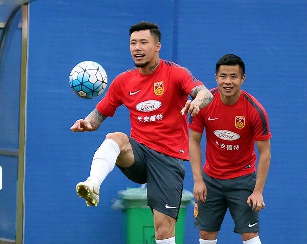 丢人丢到国外的运动员,中国男足张琳芃赛前动员视频