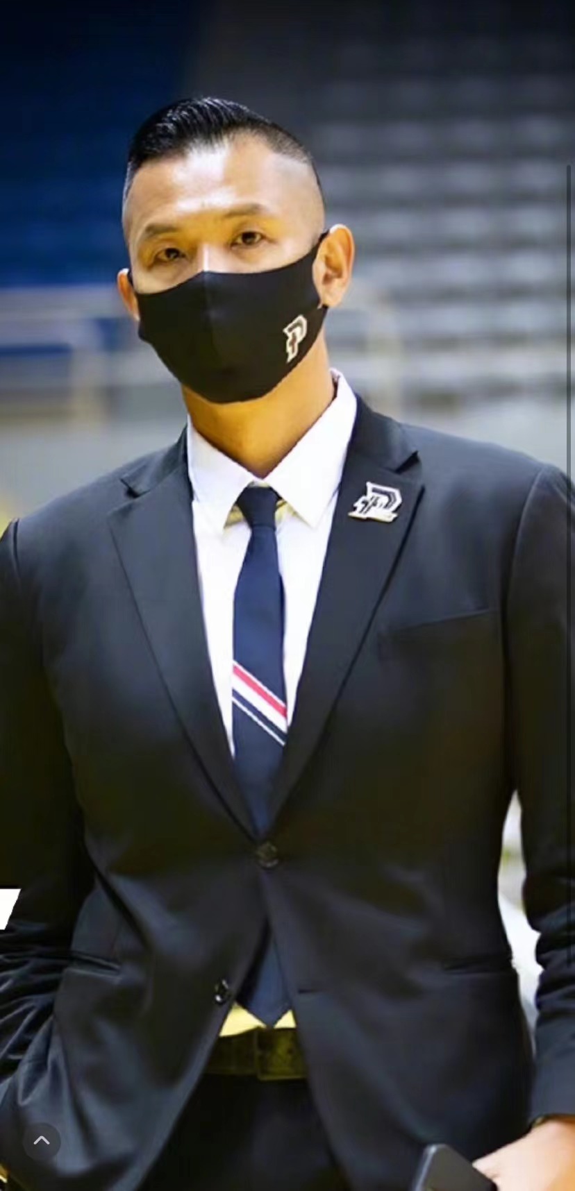 黑人丑行被披露曾裸对S妈，还强吻蔡康永，对郭源元的爆料不回应