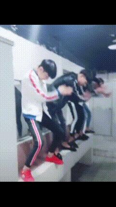 牌牌琦现状在哪,牌牌琦站在库里南上的照片