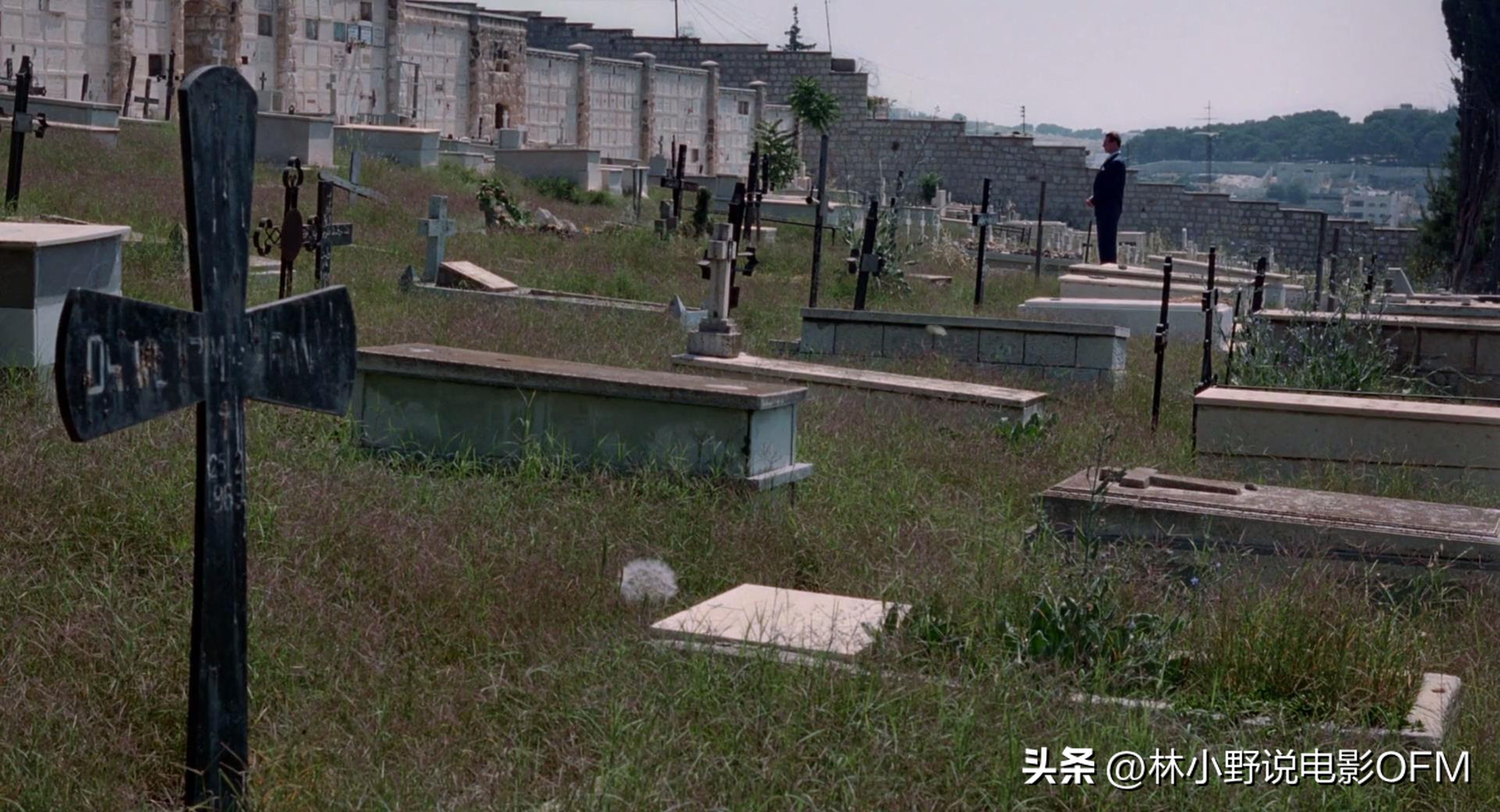 辛德勒的名单开头插曲,辛德勒的名单结尾放石头