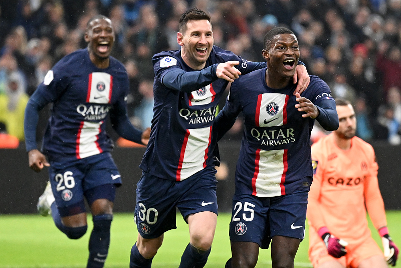 姆巴佩祝贺梅西夺得世界足球先生,梅西姆巴佩世界杯梅西庆祝